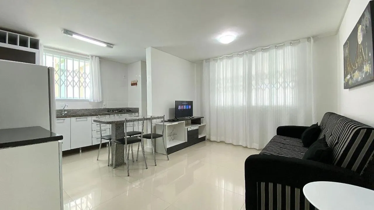 Otimo Apartamento Na Praia De Bombas. Bombinhas Apartman