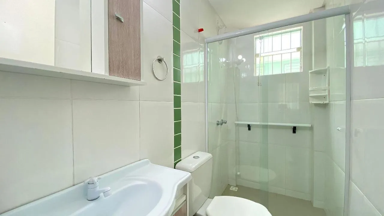 Otimo Apartamento Na Praia De Bombas. Bombinhas Apartman